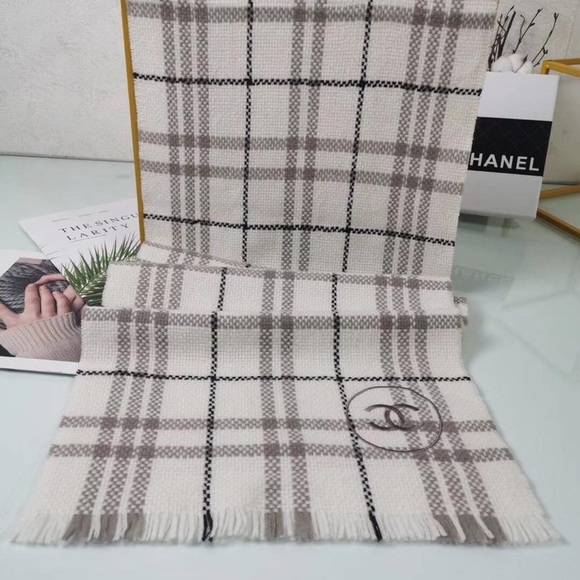 Meet your Posher, Emma - Picture 4 of 8